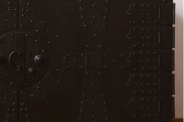 アンティーク家具　和製アンティーク　台輪付き!観音開き時代箪笥ローボード(ローチェスト、引き出し、衣装箪笥、テレビ台)