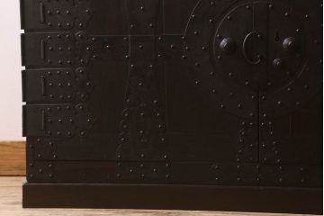 アンティーク家具　和製アンティーク　台輪付き!観音開き時代箪笥ローボード(ローチェスト、引き出し、衣装箪笥、テレビ台)