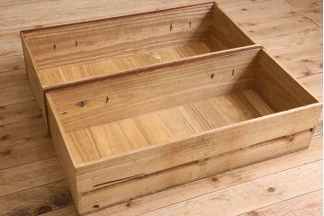 アンティーク家具　和製アンティーク　観音開き　和モダンな雰囲気が漂う脚付き箪笥ローチェスト(引き出し、テレビボード)