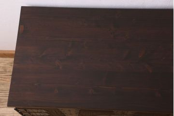 アンティーク家具　和製アンティーク　観音開き　和モダンな雰囲気が漂う脚付き箪笥ローチェスト(引き出し、テレビボード)