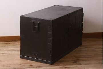 アンティーク家具　和製アンティーク　江戸〜明治期!重厚感のある佇まい　総桐材　観音開きの箪笥ローチェスト(ローボード、衣装箪笥、引き出し、桐箪笥、桐たんす)