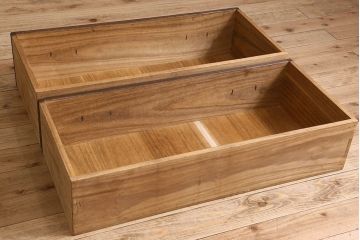 アンティーク家具　和製アンティーク　江戸〜明治期!重厚感のある佇まい　総桐材　観音開きの箪笥ローチェスト(ローボード、衣装箪笥、引き出し、桐箪笥、桐たんす)