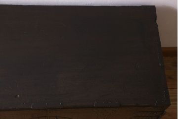 アンティーク家具　和製アンティーク　江戸〜明治期!重厚感のある佇まい　総桐材　観音開きの箪笥ローチェスト(ローボード、衣装箪笥、引き出し、桐箪笥、桐たんす)