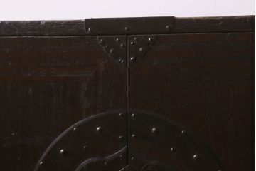 アンティーク家具　和製アンティーク　江戸〜明治期!重厚感のある佇まい　総桐材　観音開きの箪笥ローチェスト(ローボード、衣装箪笥、引き出し、桐箪笥、桐たんす)