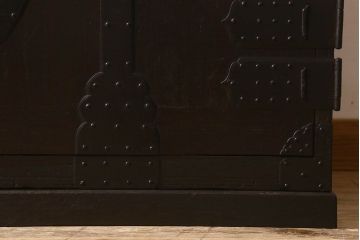 アンティーク家具　和製アンティーク　江戸〜明治期!重厚感のある佇まい　総桐材　観音開きの箪笥ローチェスト(ローボード、衣装箪笥、引き出し、桐箪笥、桐たんす)