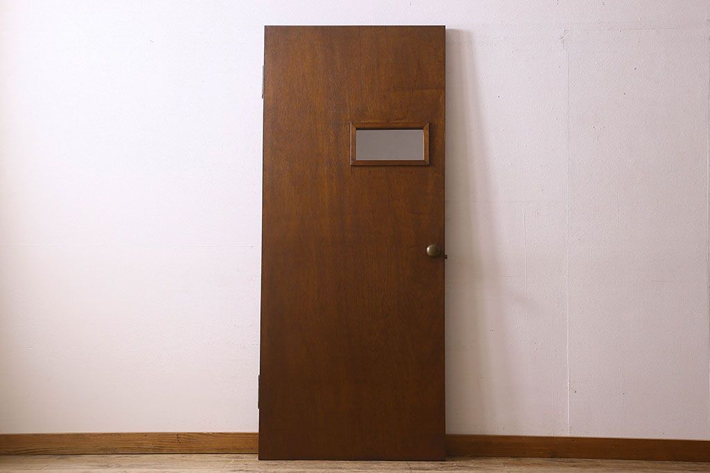 昭和レトロ　温かみのある質感が素敵な木製ドア(扉)