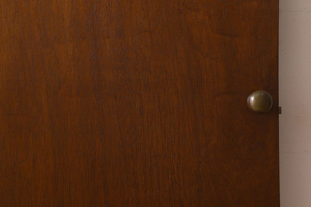 昭和レトロ　温かみのある質感が素敵な木製ドア(扉)