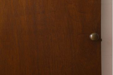 昭和レトロ　温かみのある質感が素敵な木製ドア(扉)