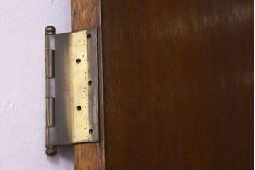 昭和レトロ　温かみのある質感が素敵な木製ドア(扉)