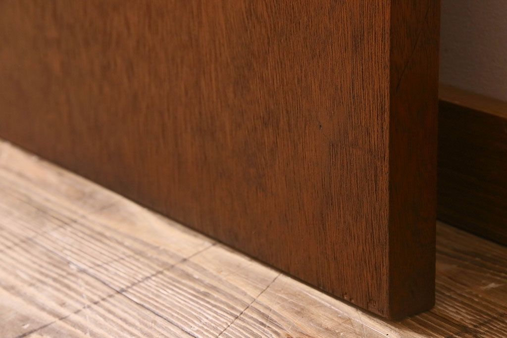 昭和レトロ　温かみのある質感が素敵な木製ドア(扉)