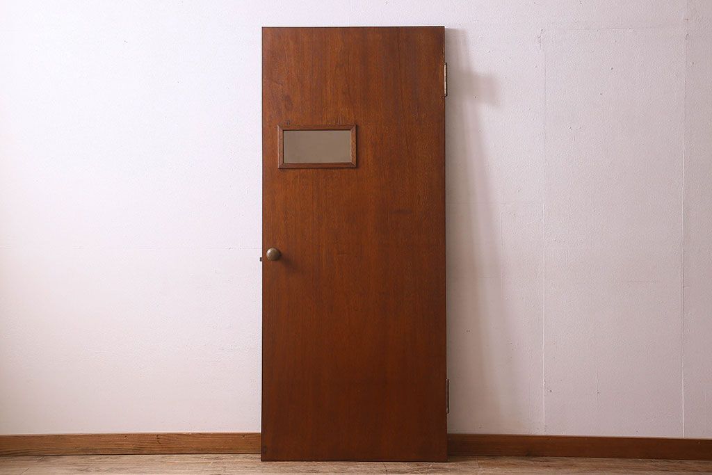 昭和レトロ　温かみのある質感が素敵な木製ドア(扉)