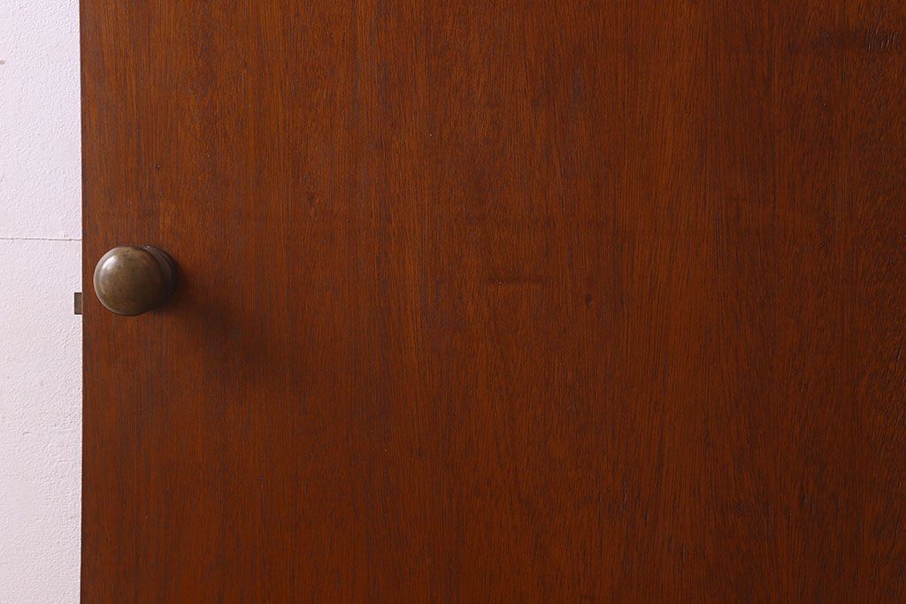 昭和レトロ　温かみのある質感が素敵な木製ドア(扉)