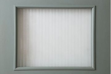 ペイント建具　銀モールガラス入りのレトロなドア(扉)