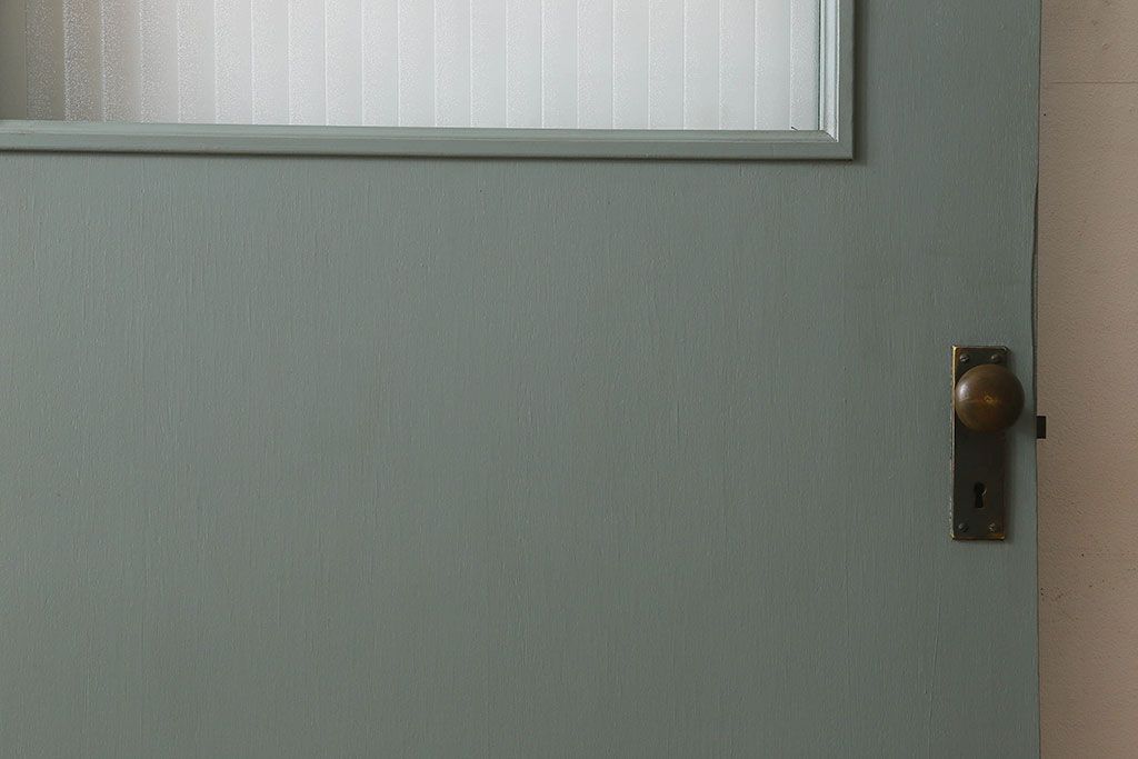 ペイント建具　銀モールガラス入りのレトロなドア(扉)