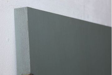 ペイント建具　銀モールガラス入りのレトロなドア(扉)