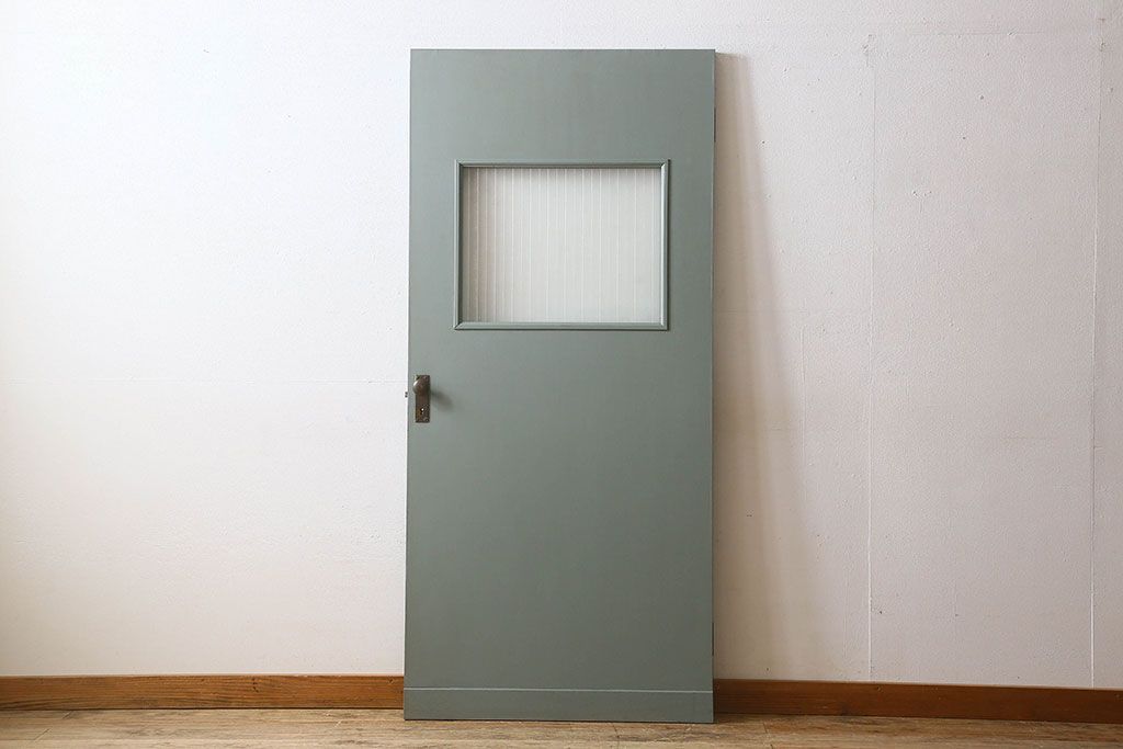 ペイント建具　銀モールガラス入りのレトロなドア(扉)