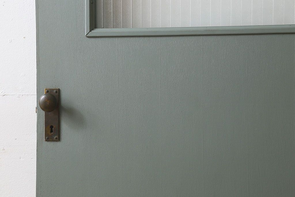 ペイント建具　銀モールガラス入りのレトロなドア(扉)