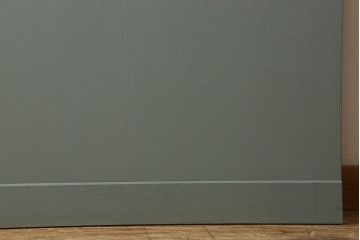 ペイント建具　銀モールガラス入りのレトロなドア(扉)