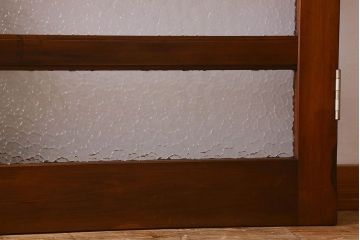 昭和レトロ　両開き　優美なデザインの取っ手が素敵な檜材製の親子ドア(扉)