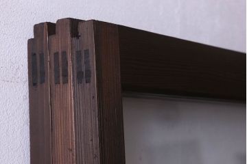 和製アンティーク　ダイヤガラス入り!深みのある木の色合いが素敵なガラス戸(引き戸)