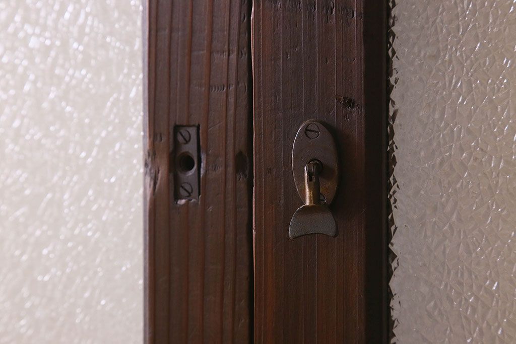 和製アンティーク　ダイヤガラス入り!深みのある木の色合いが素敵なガラス戸(引き戸)