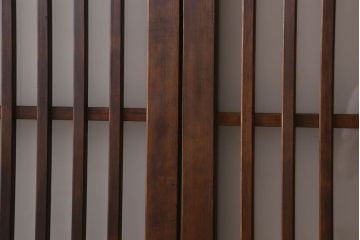 昭和期　すりガラス入り!縦桟が魅力的な格子戸(引き戸、ガラス戸)2枚セット(2)