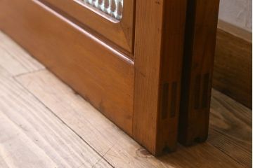 昭和レトロ　クリアガラス　チェッカーガラス使用!温かみのある雰囲気のヒノキ材のガラス戸(窓、引き戸)2枚セット