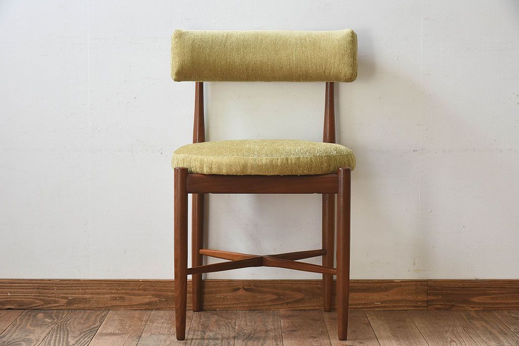 北欧家具　G-PLAN(ジープラン)　Fresco(フレスコ)　明るい色合いが素敵なビンテージサーキュラーチェア(ダイニングチェア、椅子)(1)