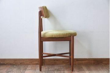 北欧家具　G-PLAN(ジープラン)　Fresco(フレスコ)　明るい色合いが素敵なビンテージサーキュラーチェア(ダイニングチェア、椅子)(1)