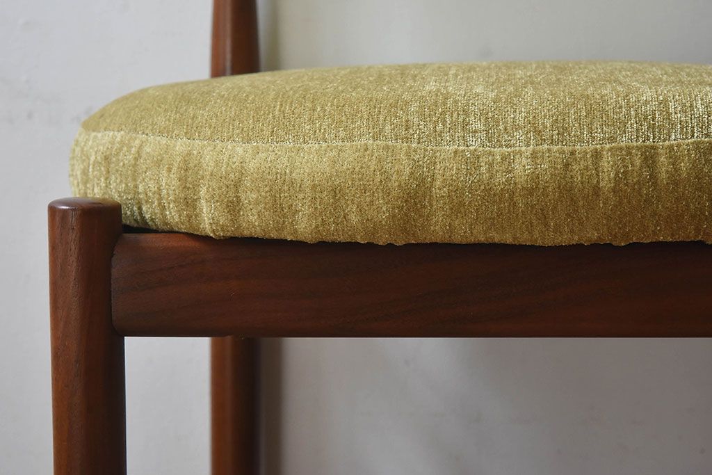 北欧家具　G-PLAN(ジープラン)　Fresco(フレスコ)　明るい色合いが素敵なビンテージサーキュラーチェア(ダイニングチェア、椅子)(1)