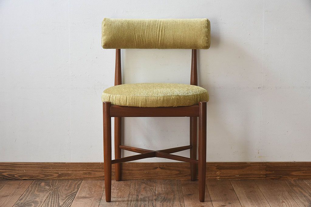 英国アンティークGPLANジープランフレスコサーキュラーチェア黒87-133-2 英国アンティークGPLANジープランフレスコサーキュラーチェア黒87-133