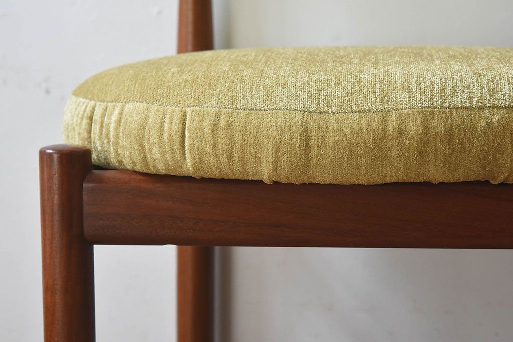 北欧家具　G-PLAN(ジープラン)　Fresco(フレスコ)　明るい色合いが素敵なビンテージサーキュラーチェア(ダイニングチェア、椅子)(2)