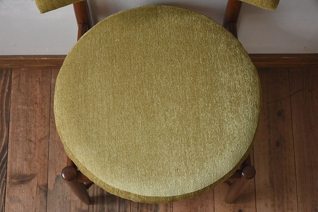 北欧家具　G-PLAN(ジープラン)　Fresco(フレスコ)　明るい色合いが素敵なビンテージサーキュラーチェア(ダイニングチェア、椅子)(3)