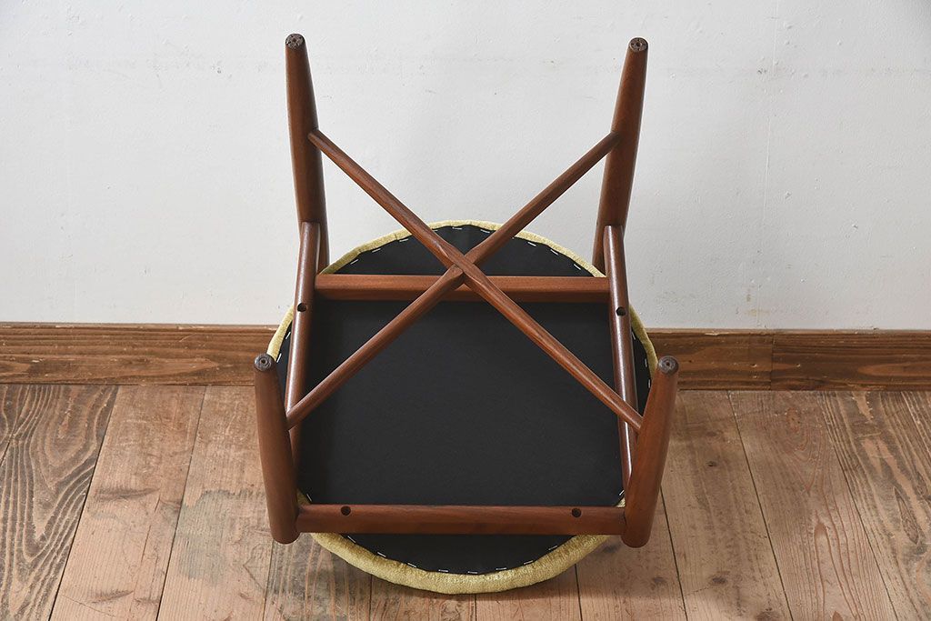 北欧家具　G-PLAN(ジープラン)　Fresco(フレスコ)　明るい色合いが素敵なビンテージサーキュラーチェア(ダイニングチェア、椅子)(3)