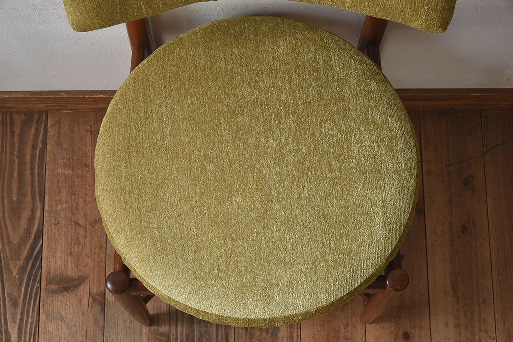 北欧家具　G-PLAN(ジープラン)　Fresco(フレスコ)　明るい色合いが素敵なビンテージサーキュラーチェア(ダイニングチェア、椅子)