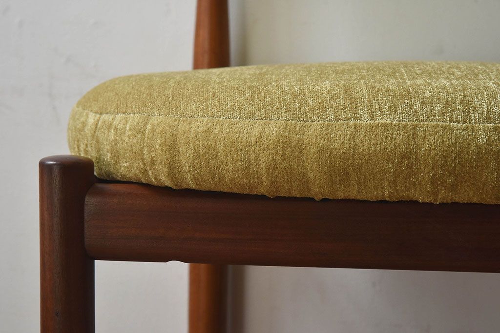 北欧家具　G-PLAN(ジープラン)　Fresco(フレスコ)　明るい色合いが素敵なビンテージサーキュラーチェア(ダイニングチェア、椅子)