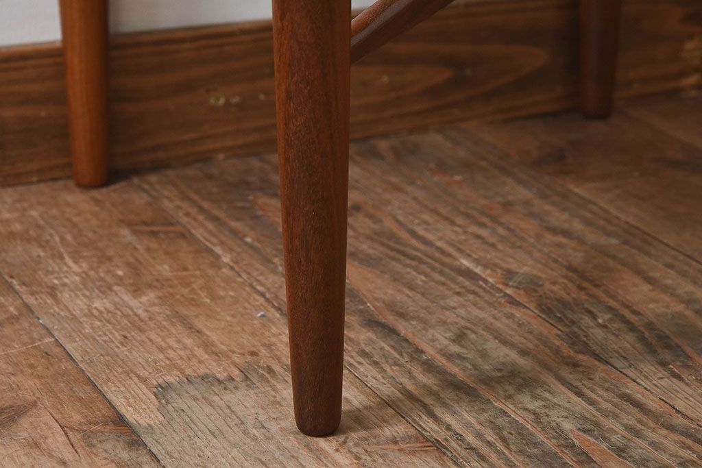 北欧家具　G-PLAN(ジープラン)　Fresco(フレスコ)　明るい色合いが素敵なビンテージサーキュラーチェア(ダイニングチェア、椅子)