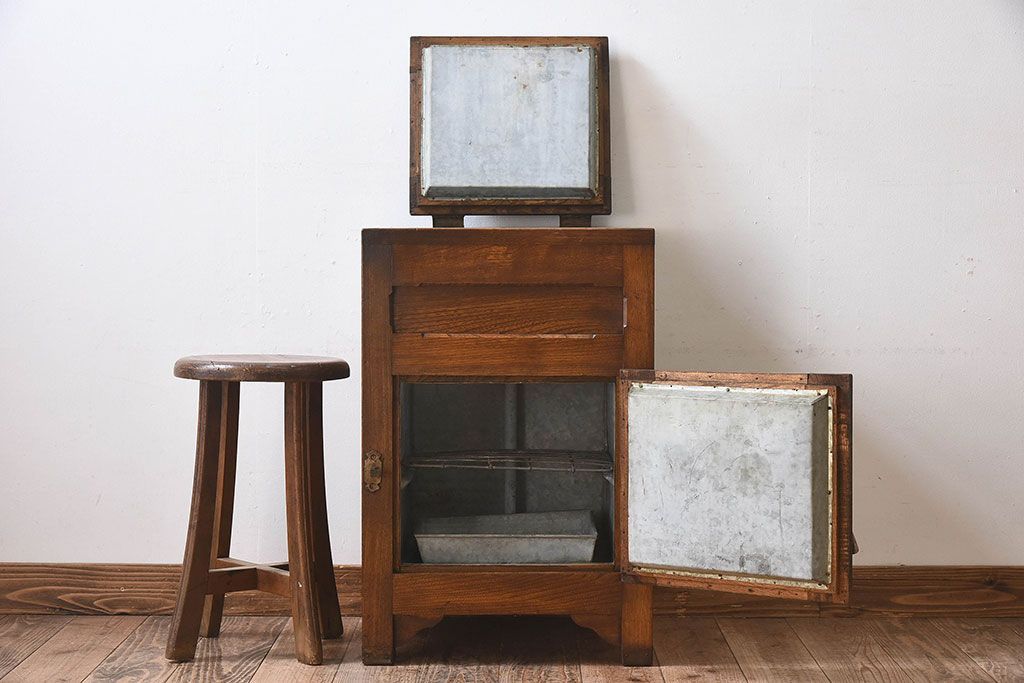 アンティーク雑貨　和製アンティーク　小振りな木製冷蔵庫(収納箱)