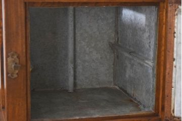 アンティーク雑貨　和製アンティーク　小振りな木製冷蔵庫(収納箱)