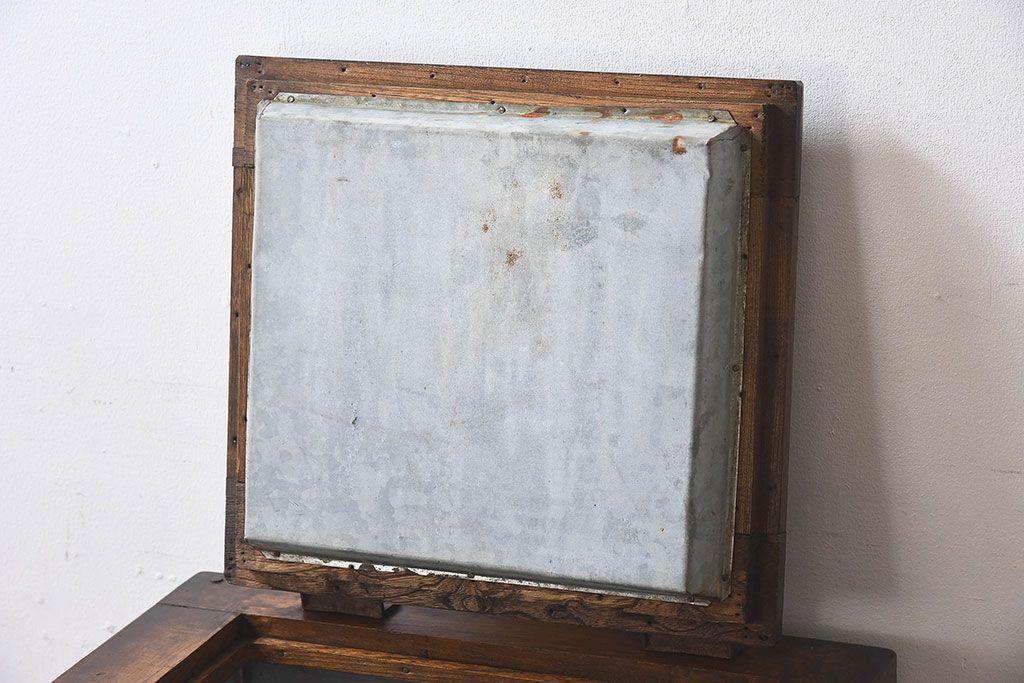 アンティーク雑貨　和製アンティーク　小振りな木製冷蔵庫(収納箱)