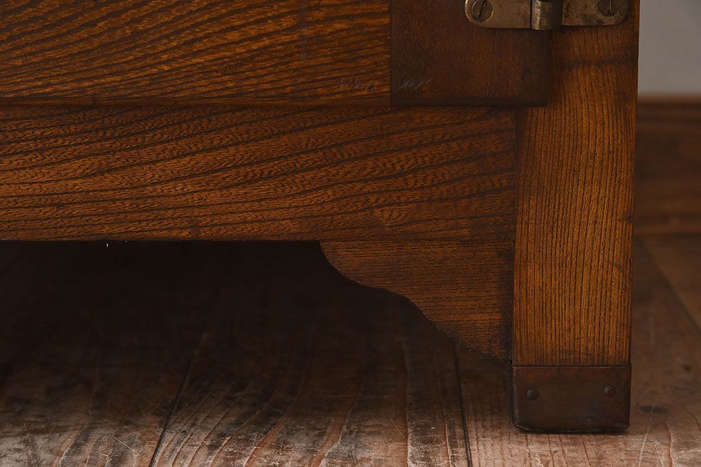 アンティーク雑貨　和製アンティーク　小振りな木製冷蔵庫(収納箱)