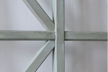 ペイント家具　シャビーな雰囲気が魅力的なペイント引き戸(ガラス戸、仕切り戸)