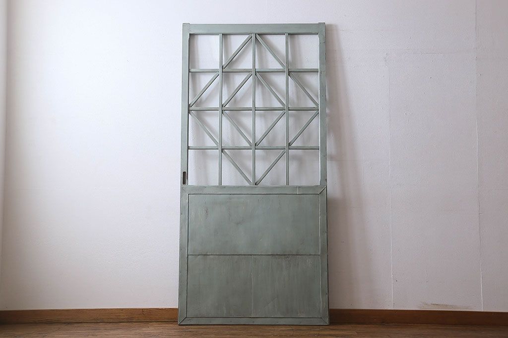 ペイント家具　シャビーな雰囲気が魅力的なペイント引き戸(ガラス戸、仕切り戸)