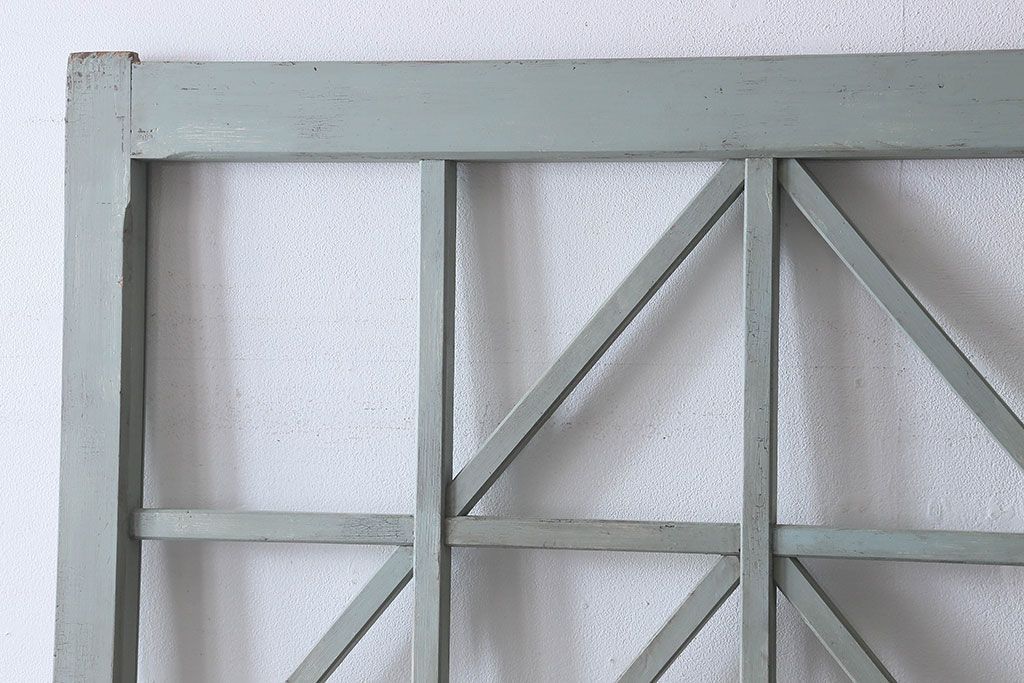 ペイント家具　シャビーな雰囲気が魅力的なペイント引き戸(ガラス戸、仕切り戸)