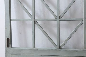 ペイント家具　シャビーな雰囲気が魅力的なペイント引き戸(ガラス戸、仕切り戸)