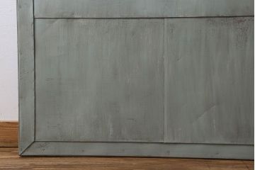 ペイント家具　シャビーな雰囲気が魅力的なペイント引き戸(ガラス戸、仕切り戸)