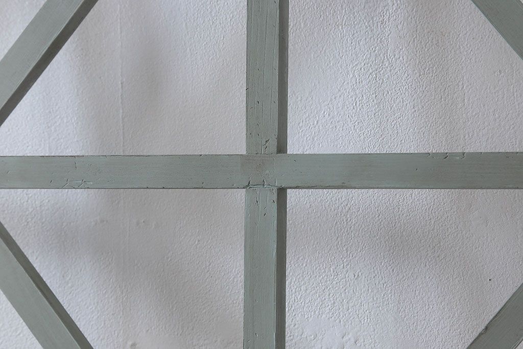 ペイント家具　シャビーな雰囲気が魅力的なペイント引き戸(ガラス戸、仕切り戸)