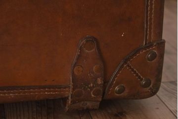 和製アンティーク　特大な本革性トランク(小物収納箱)