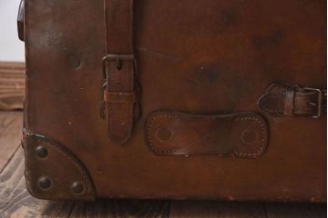 和製アンティーク　特大な本革性トランク(小物収納箱)