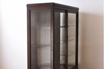 アンティーク家具　大正ロマン　カバ材　深みのある色合いが上品なアンティークガラスケース(ショーケース、飾り棚、陳列棚)